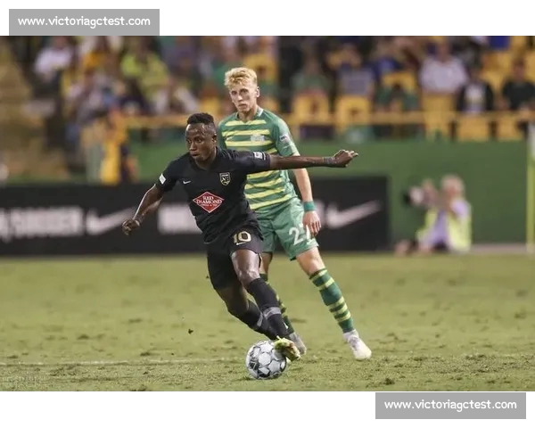 高清足球赛事直播APP下载指南畅享全球赛场精彩即时比分数据分析权威解说 - 副本 - 副本 (81) - 副本 - 副本 - 副本 - 副本